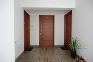 Interior entrance - Acogedor Departamento a unos pasos del Malecón (Lima)