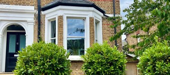 REFURBISHED! Townhouse studio apartment