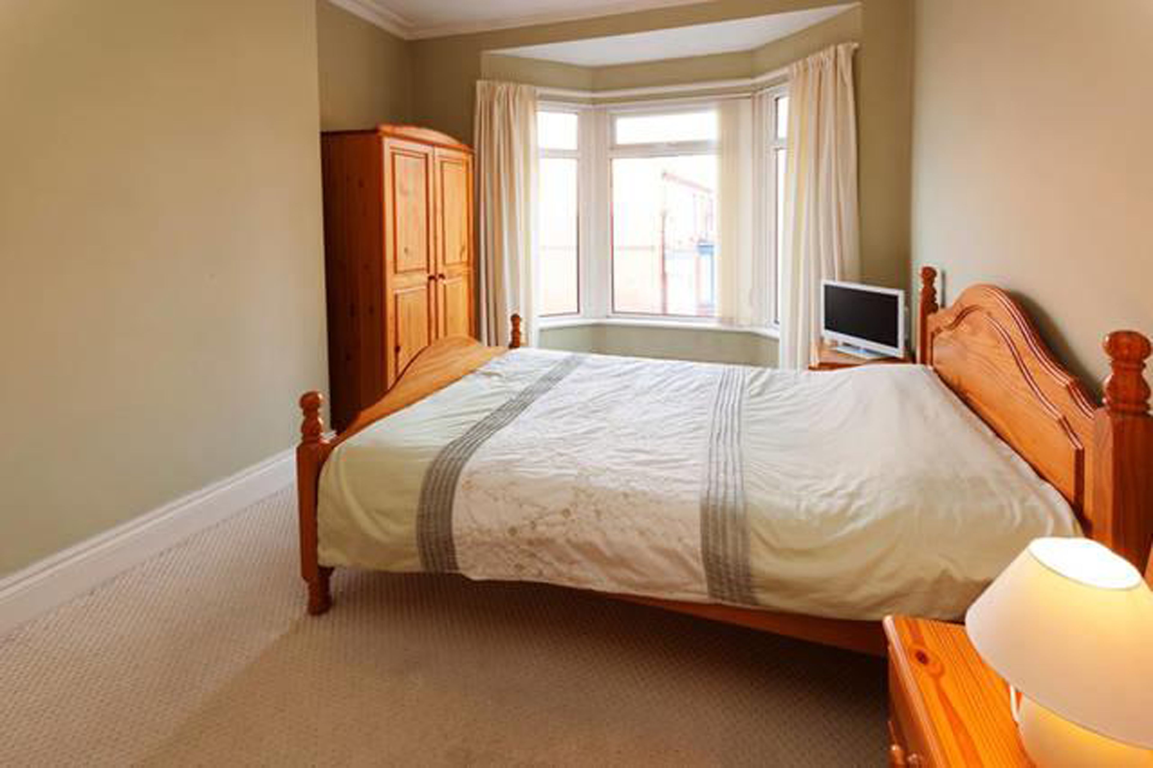 Standard Double Room, Shared Bathroom (Comfy) | Free WiFi, bed sheets, wheelchair access