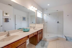 House (5 Bedrooms) | Bathroom