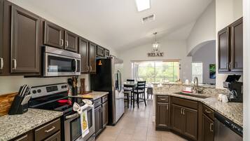 House (5 Bedrooms) | Private kitchen | Fridge, microwave, oven, stovetop