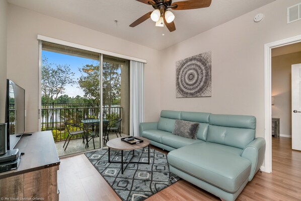 40-inch TV with cable channels - Stylish and Accessible in Vista Cay With Lake View - 3bd/2ba Condo 3vc114 (Orlando)