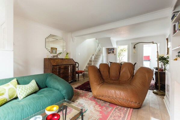 Apartment (2 Bedrooms) | Living area | TV - Boston Place II by Onefinestay (London)