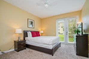 Villa (3 Bedrooms) | 3 soverom, individuelt dekorert, individuelt innredet og skrivebord