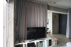 Apartment, 1 Bedroom, Terrace | Television