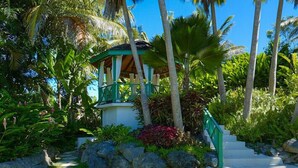Unclassified image, 4 of 32, button - Villa Aliseo (Holetown)