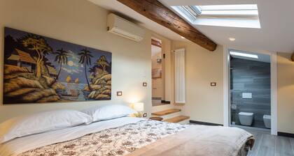 Carla's Rooms with Private Bathroom & Kitchen