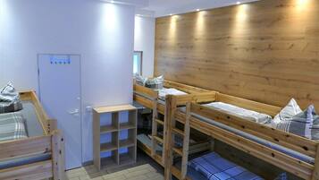 客房 (Pferdestall links) | 床單