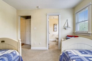 4 chambres, fer et planche à repasser, lit parapluie, Wi-Fi gratuit