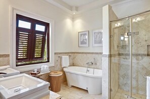 ヘアドライヤー