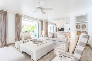 TV - Footprints (Weston)