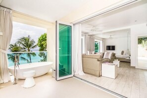 5 bedrooms, free WiFi - Footprints (Weston)