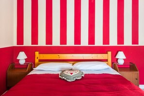 Quadruple Room | In-room safe, bed sheets - Locanda Farinati (Abetone Cutigliano)