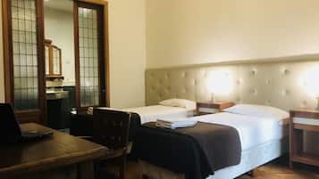 1 bedroom, in-room safe, iron/ironing board, WiFi