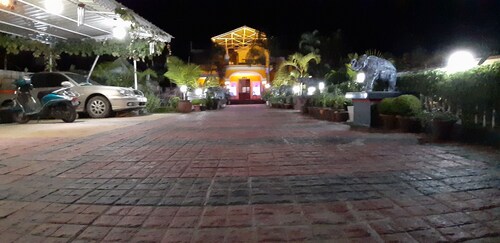 Shivangi's Villa is a private Villa situated next to Airport ..