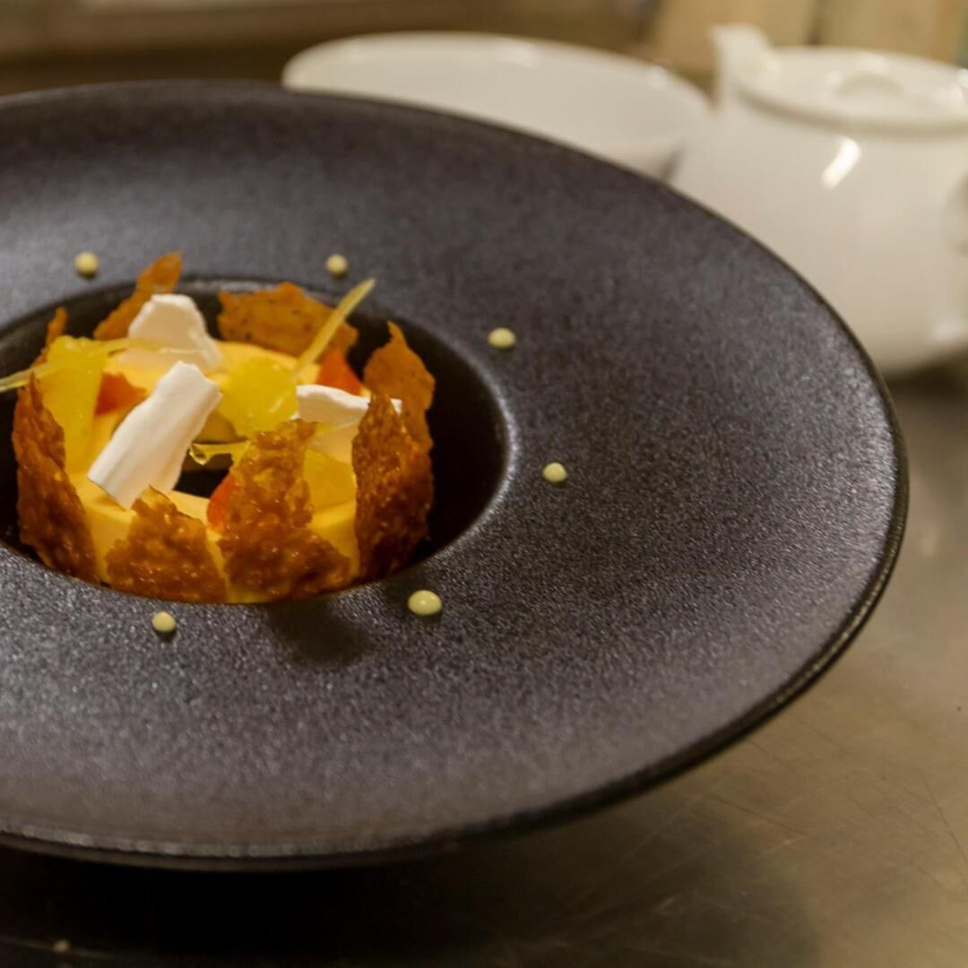 breakfast, lunch and dinner served