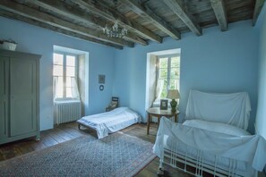 Doppelzimmer (Blue) | Individuell dekoriert, individuell eingerichtet, Bügeleisen/Bügelbrett