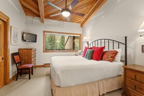 4 chambres, fer et planche à repasser, lit parapluie, Wi-Fi