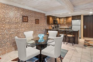 Dining - Stonebridge Condo #800, Deluxe 1 Bdrm with great location & Amenities (Snowmass Village)