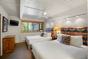 2 bedrooms, iron/ironing board, WiFi