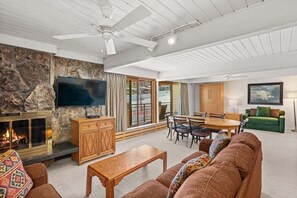 Fireplace, DVD player, books, video library - Perfect Location, Stonebridge Condos #932, 2 Bdrm Den 3 BA (Snowmass Village)