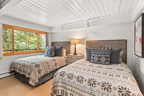 4 soverom, strykejern/-brett, reiseseng for barn og wi-fi