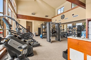 Fitness facility - Direct Ski-in/ski-out 4 Bedroom Stonebridge Condo with 2 fireplaces (Snowmass Village)