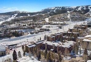 Aerial view - 1 Bdrm Deluxe Stonebridge Condos 801, Great Location & Amenities (Snowmass Village)