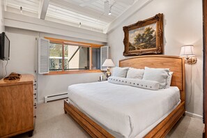 4 bedrooms, iron/ironing board, travel crib, WiFi