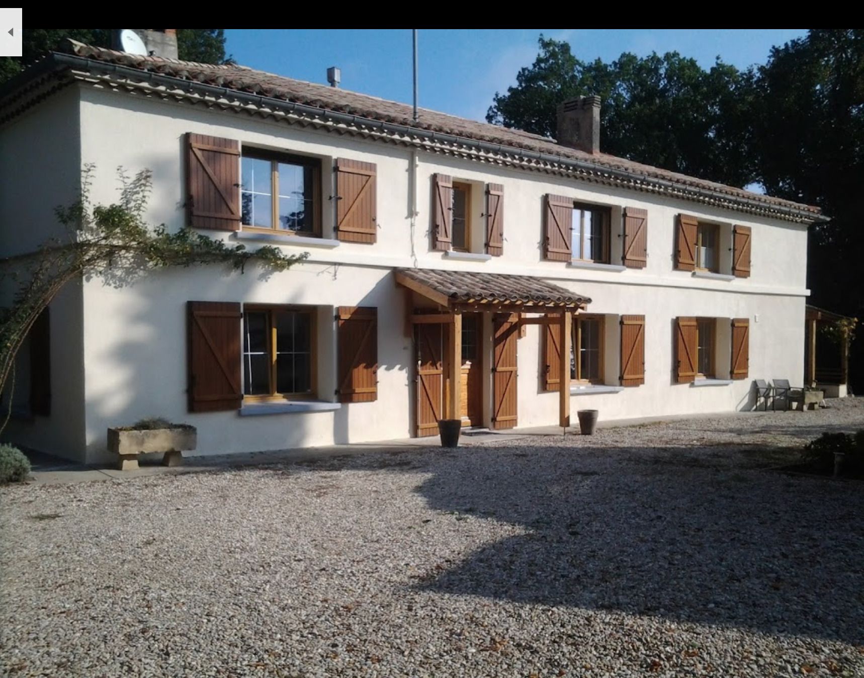 Façade de l’hébergement