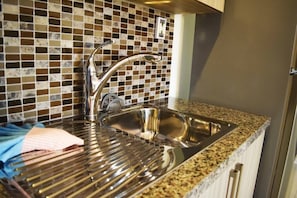 Fridge, microwave, oven, coffee/tea maker
