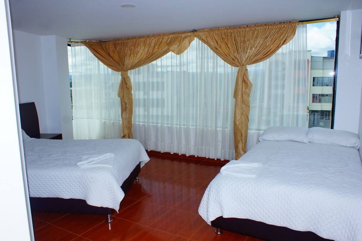 Ropa de cama de alta calidad, colchones con pillow-top y wifi gratis
