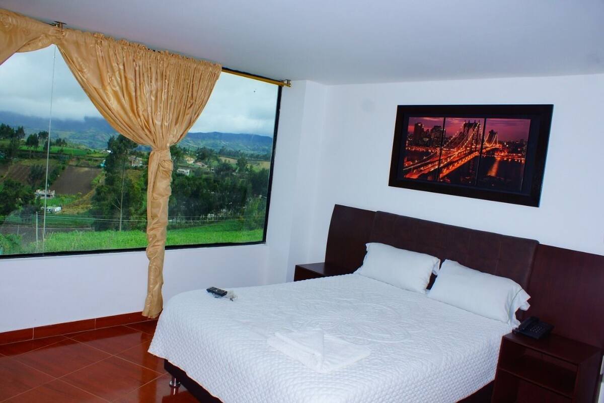 Literie de qualité supérieure, surmatelas, Wi-Fi gratuit, draps fournis