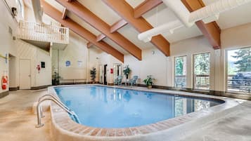 Innenpool, beheizter Pool