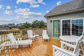 Terrace/patio - 2 Blocks to Beach Access-Tennis-PickleBall-Community Pool/HT (Duck)