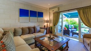 Ảnh chưa phân loại, 3 trong số 18 ảnh, nút