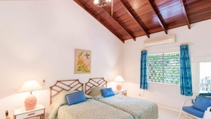 4 bedrooms, free WiFi - Villa Casabella (Husbands)