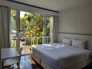 Standard King Room | Cortinas opacas, tabla de planchar con plancha, wifi gratis
