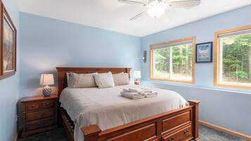 3 bedrooms, iron/ironing board, free WiFi, bed sheets