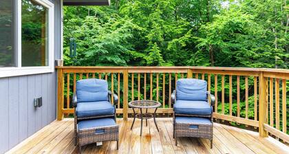 Luxury chalet nr Attitash w/fireplace-3 br;2+ba