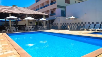 Outdoor pool, pool loungers