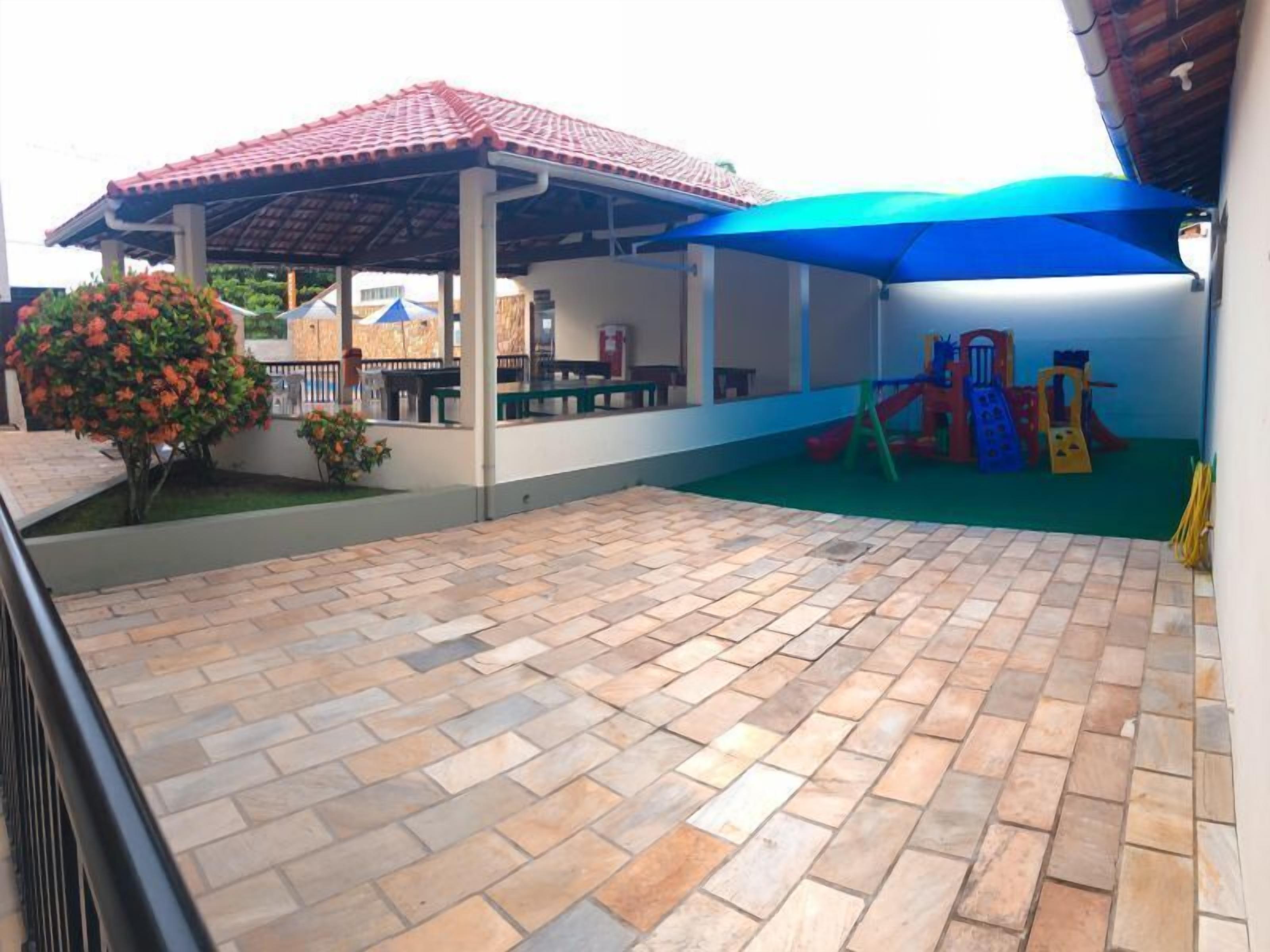 children’s play area – outdoor