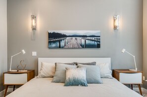 2 bedrooms, in-room safe, iron/ironing board, free WiFi