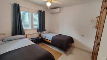 2 chambres, fer et planche Ă repasser, Wi-Fi, draps fournis