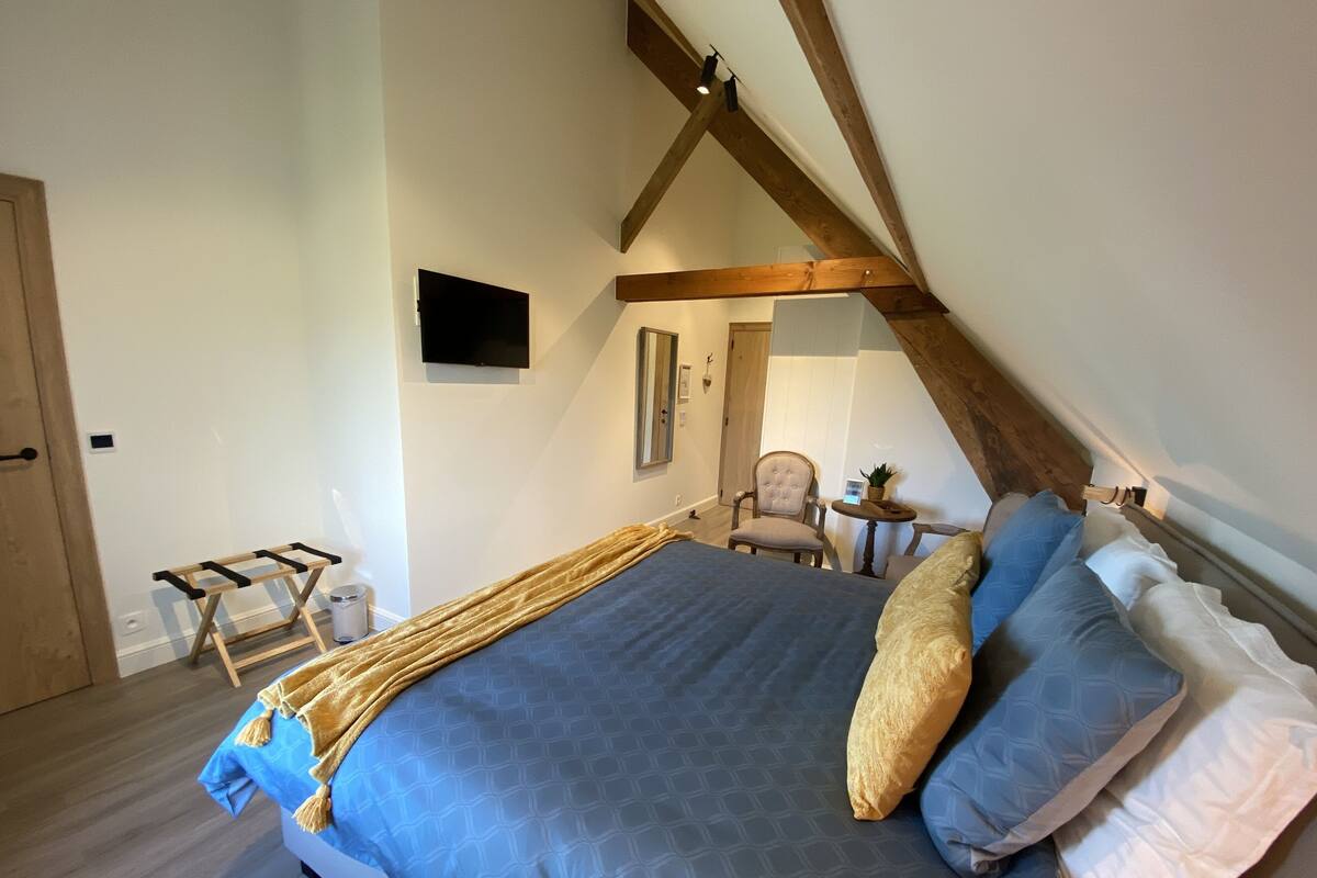 Deluxe Double Room (Amedee) | Premium bedding, down duvets, blackout curtains, free WiFi