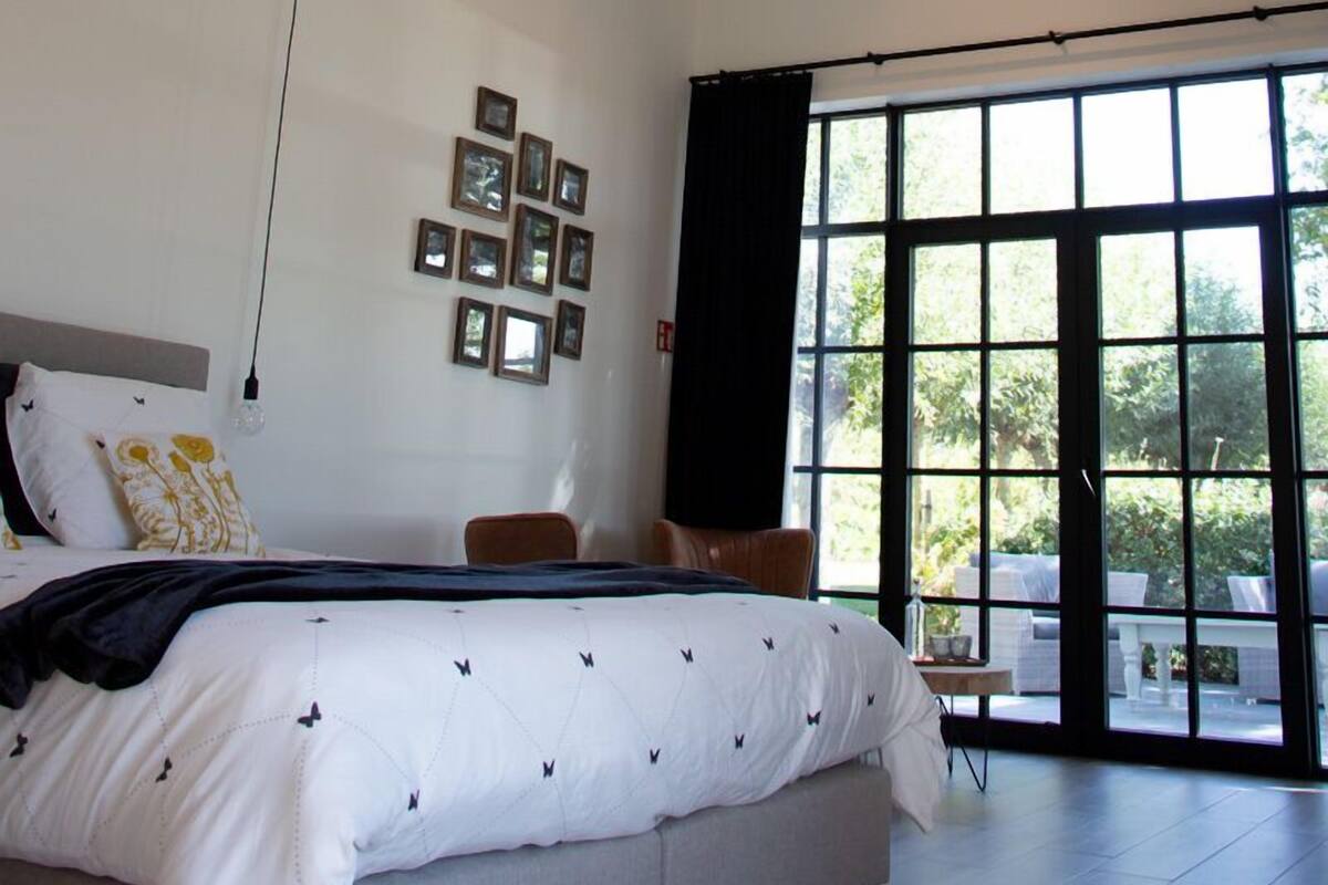 Deluxe Studio Suite, Terrace, Garden View (Marie-Louise) | Premium bedding, down duvets, blackout curtains, free WiFi
