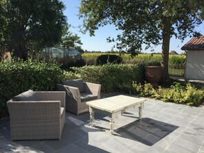 Deluxe Studio Suite, Terrace, Garden View (Marie-Louise) | Premium bedding, down duvets, individually decorated - Madelette B&B (Moorslede)