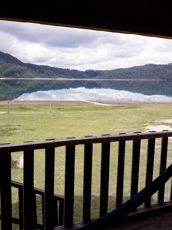 Basic Triple Room | Terrace/patio - Cabanas Islas de Tziscao (La Trinitaria)