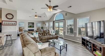 Corolla 4x4 house: Ocean views, Pool, Remodeled Master Bathroom, Wild Horses
