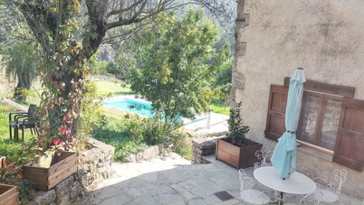 Homerez - Villa in Sisteron with Pool